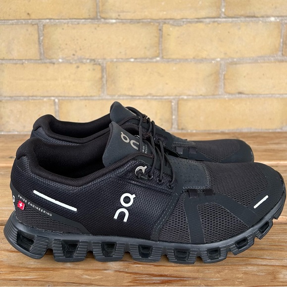 Brand new. Cloud 5, size 7.5, black. Bought September 14, 2024. Worn once. - Picture 3 of 6